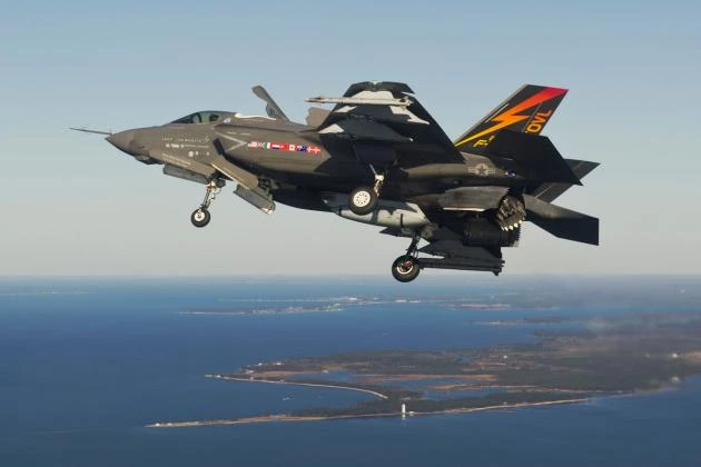 F-35: Έτσι θα εξουδετερώσει την πυραυλική ασπίδα των Κινέζων στον Ειρηνικό (βίντεο)